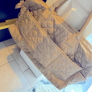 Vera Bradley tan performance twill bag w/shoulder strap & luggage sleeve